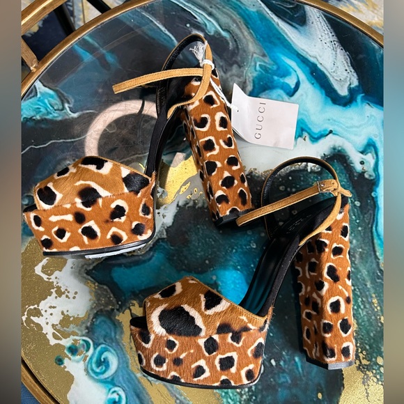 Gucci platform pumps 38s / NIB - Picture 7 of 10